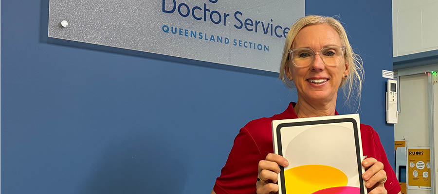 Flight Nurse Jodie Gibbs Wins iPad in HWNA Survey